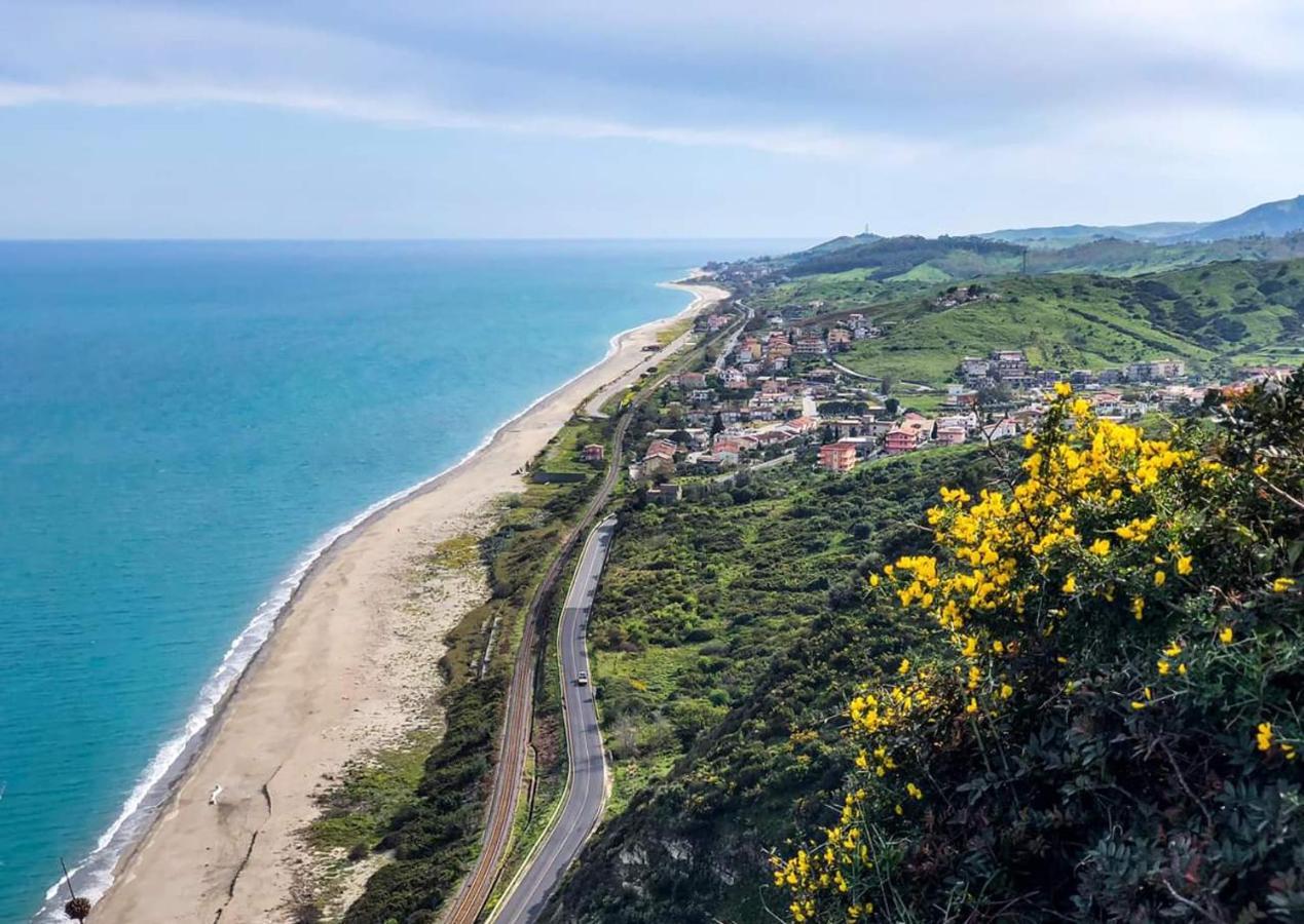 Appartamenti Giusi Con Giardino O Veranda Madonna della Catena Luaran gambar