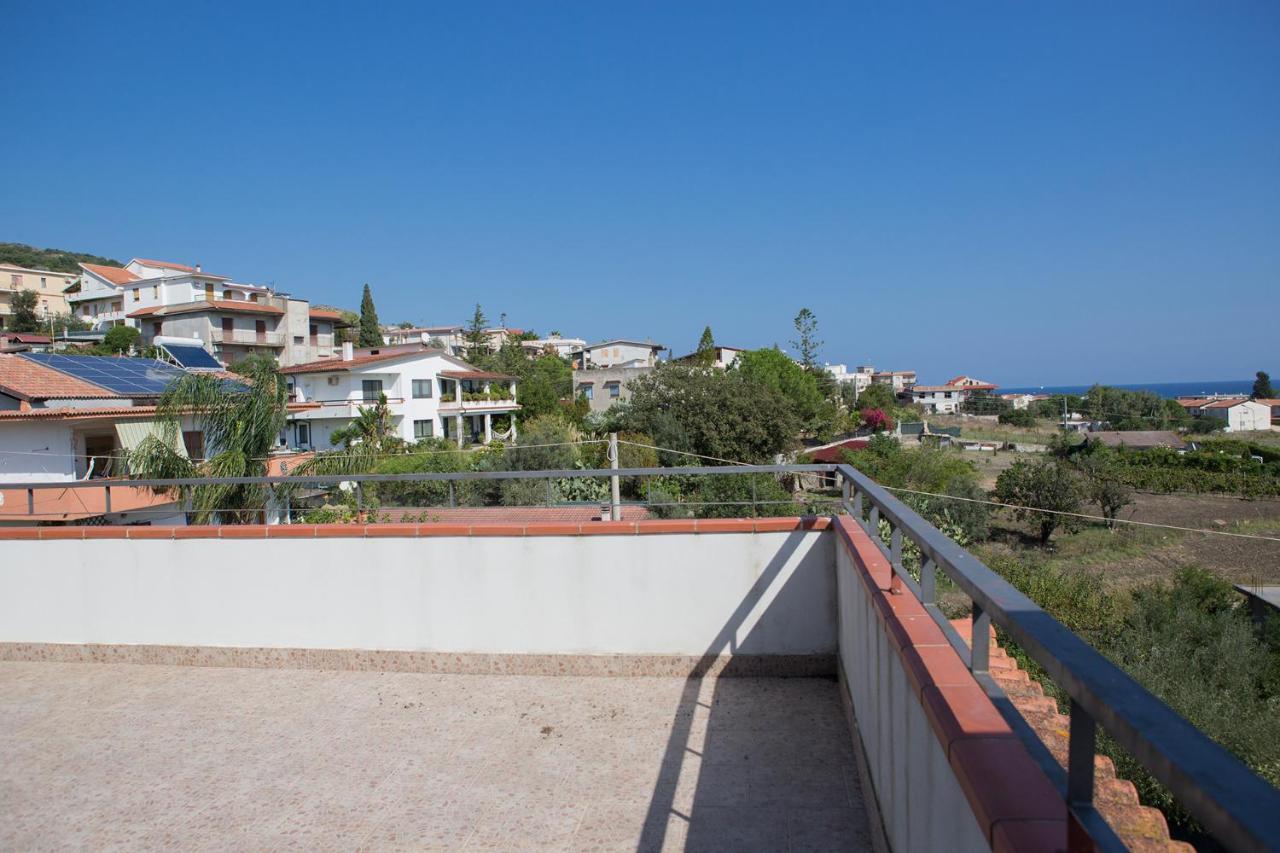 Appartamenti Giusi Con Giardino O Veranda Madonna della Catena Luaran gambar