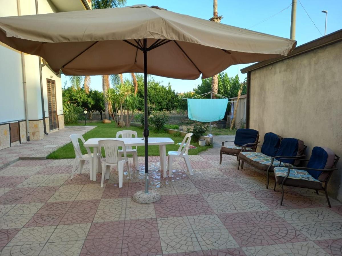 Appartamenti Giusi Con Giardino O Veranda Madonna della Catena Luaran gambar